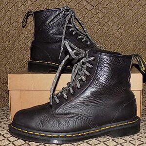 Vintage 1990s Doc Martens leather boots MADE IN ENGLAND -read desc about sizing